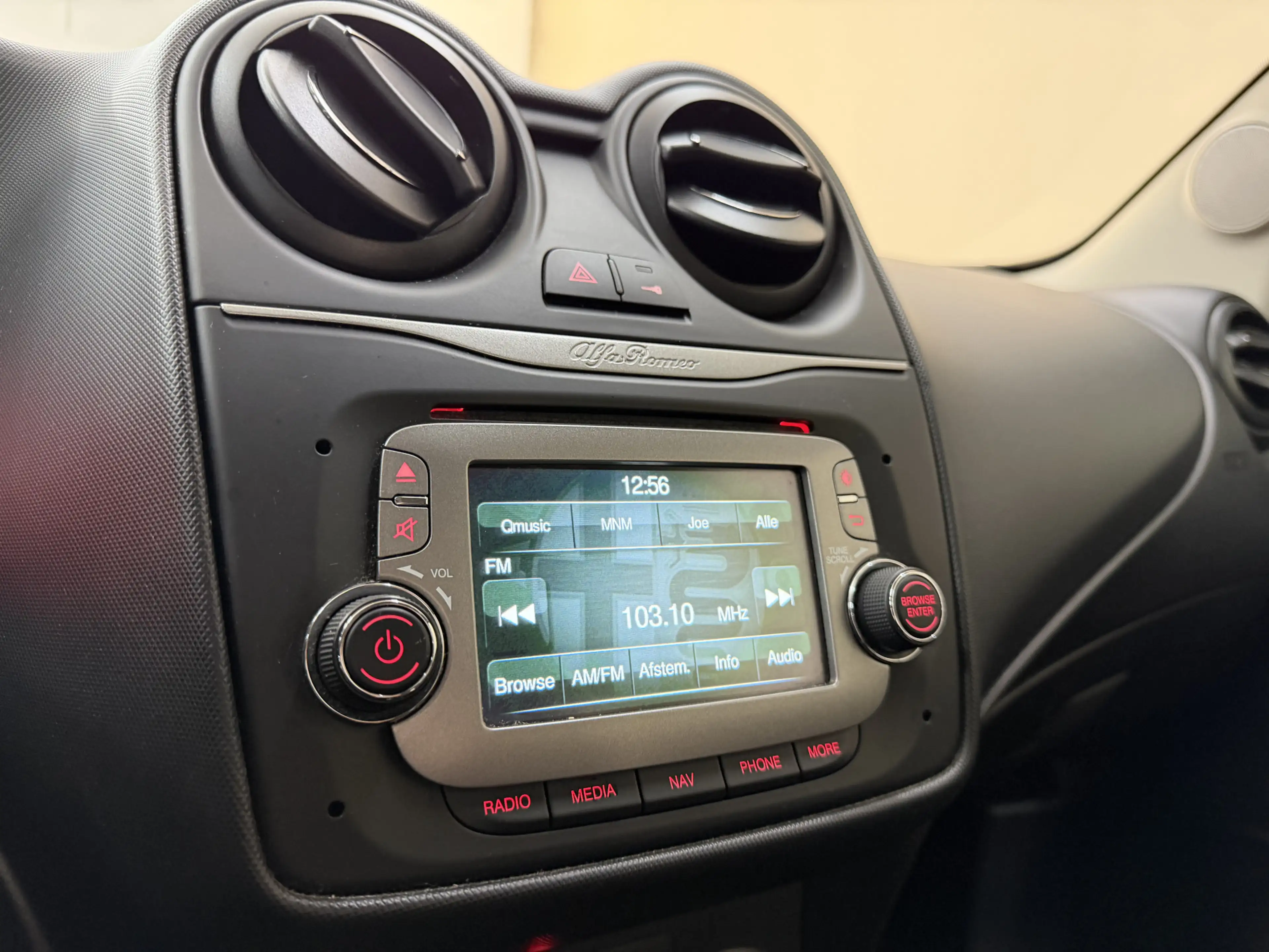 Alfa Romeo MiTo 1.4 Junior, 80Pk, 2016, 2de eigenaar, Navigatie, A — photo 14