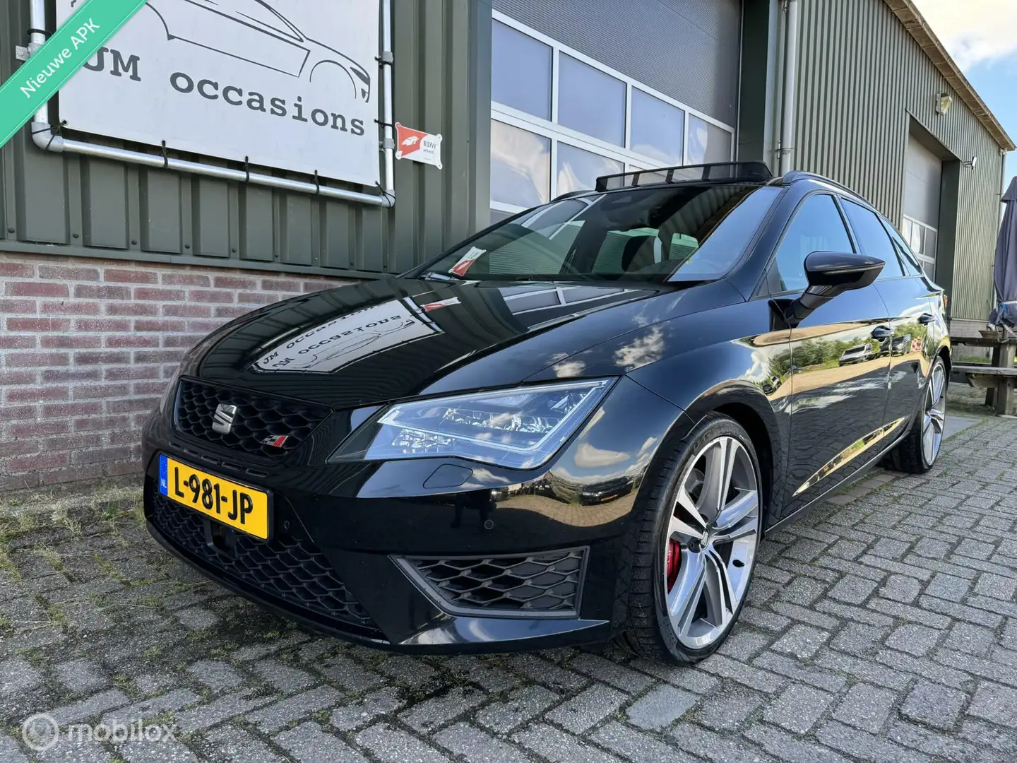 SEAT Leon ST 2.0 TSI Cupra DSG 280|Pano|Camera|CarPlay|PDC| Zwart - 2