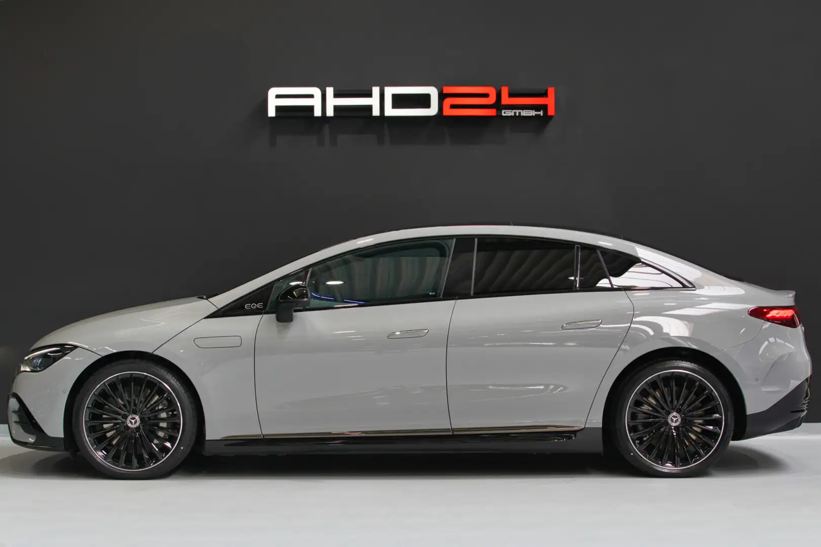 Mercedes-Benz EQE 350 EQE 350 4MATIC AMG Line  Navi/Pano.-Dach/Klima Grau - 2