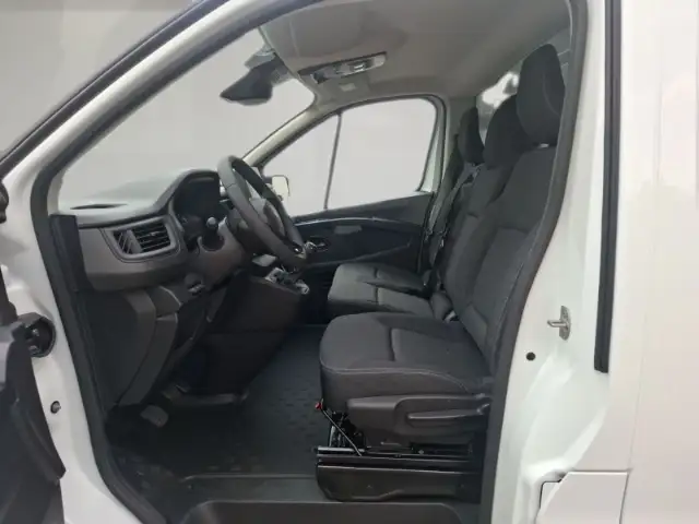 Renault Trafic view 7