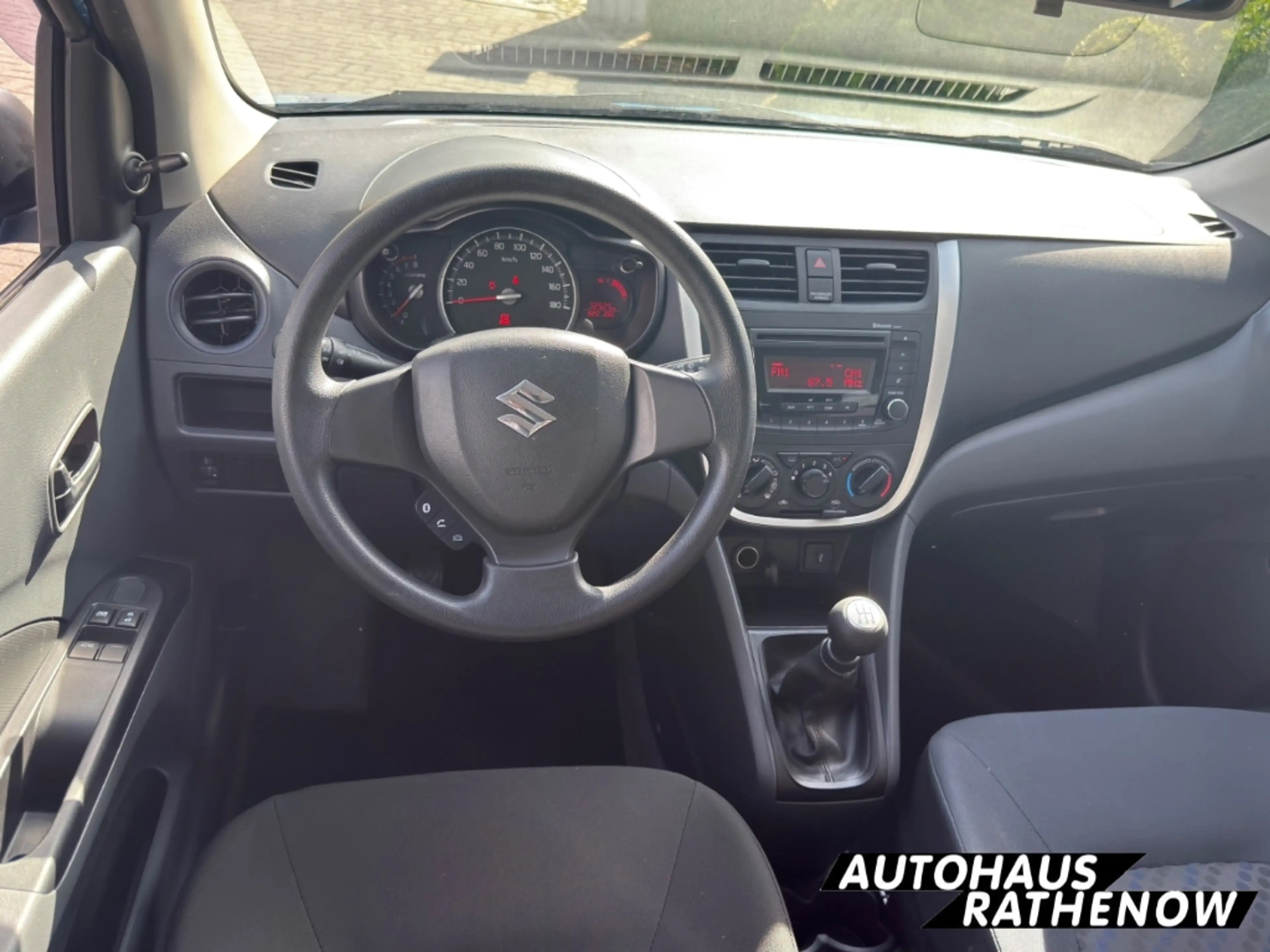 Suzuki Celerio Club 1.0 Klima BT Privacyverglasung teilb.Rücksb M — photo 9