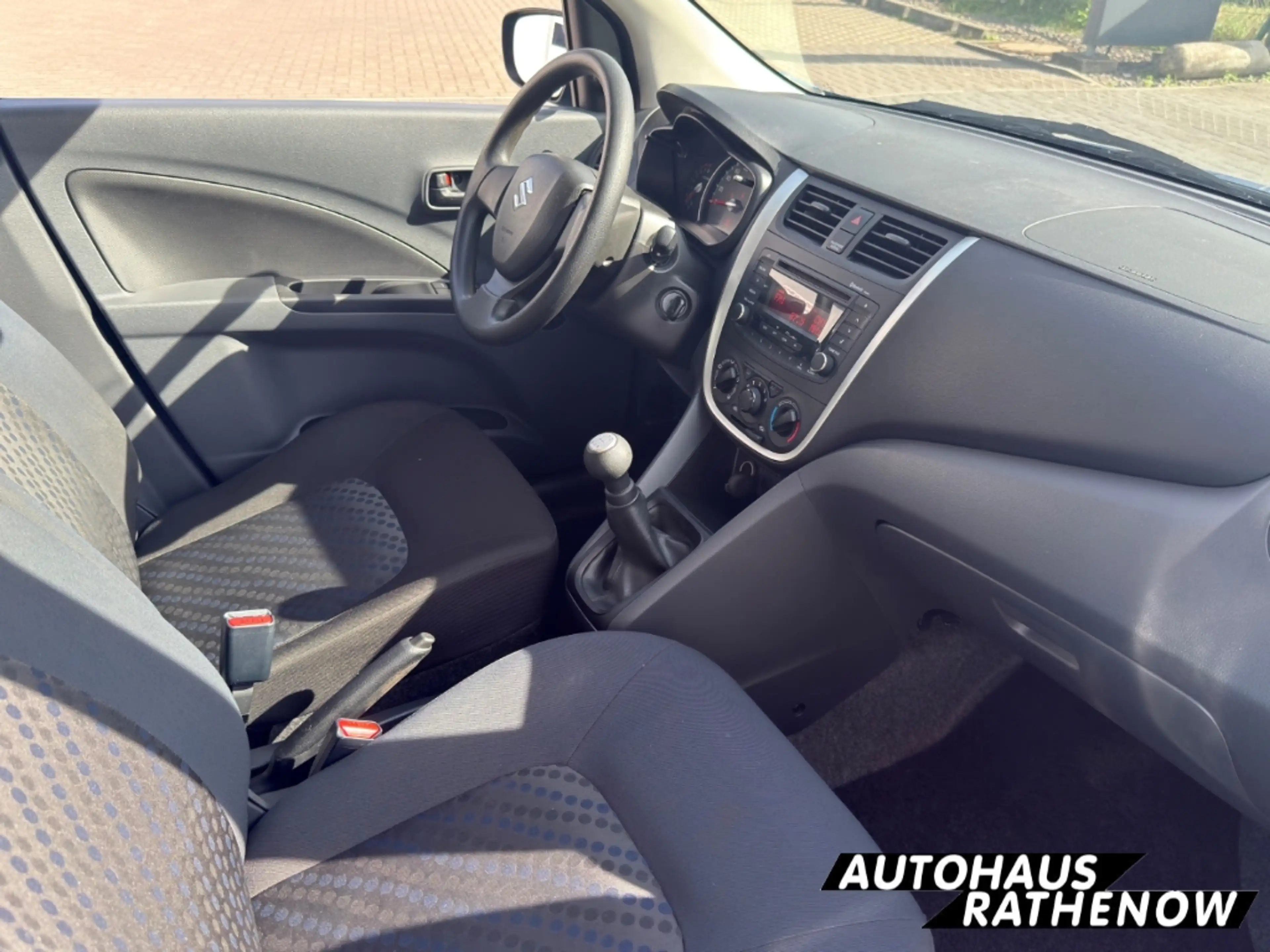 Suzuki Celerio Club 1.0 Klima BT Privacyverglasung teilb.Rücksb M — photo 3