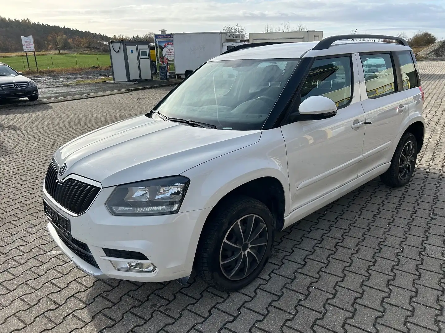 Skoda Yeti Ambition Klima, erste Hand, AHK Weiß - 1