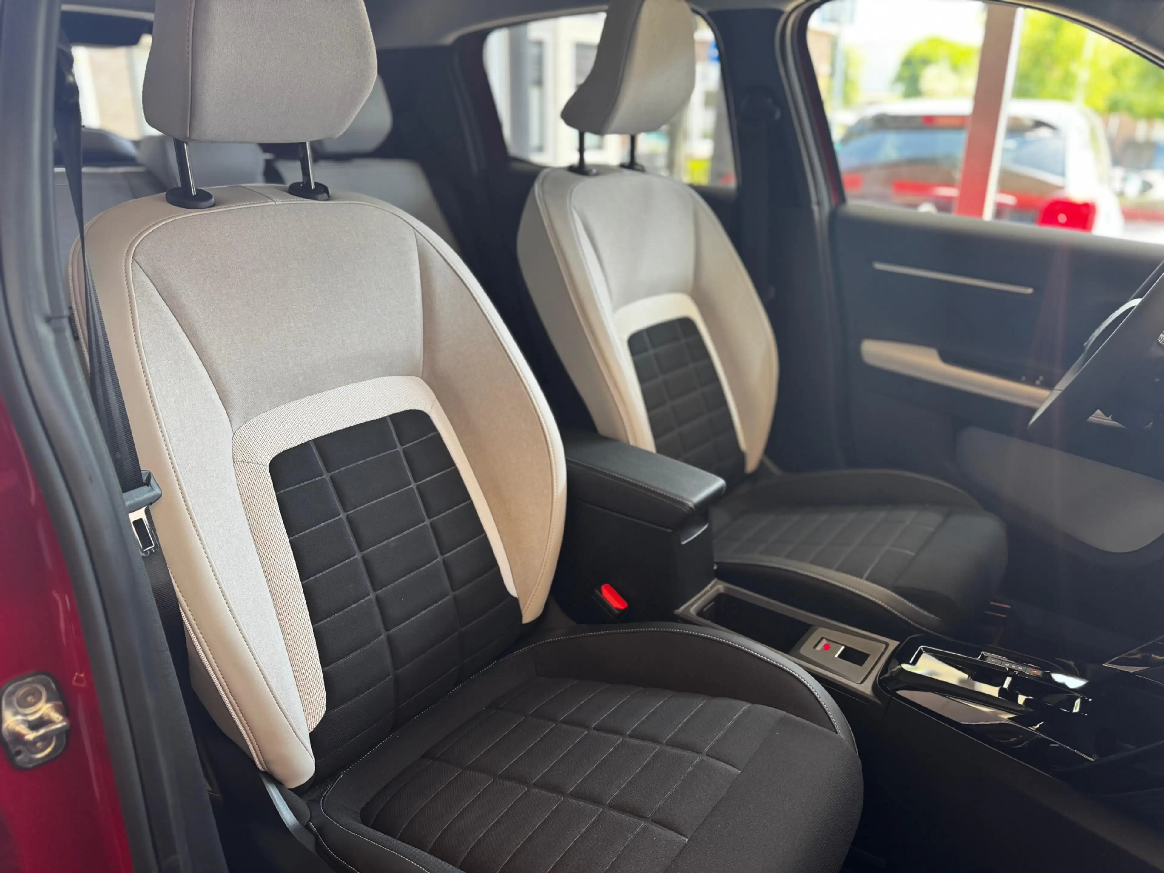 Citroen E-C3 Max 44 kWh 100% EV | Carplay | Boordlader | Draadl — photo 3