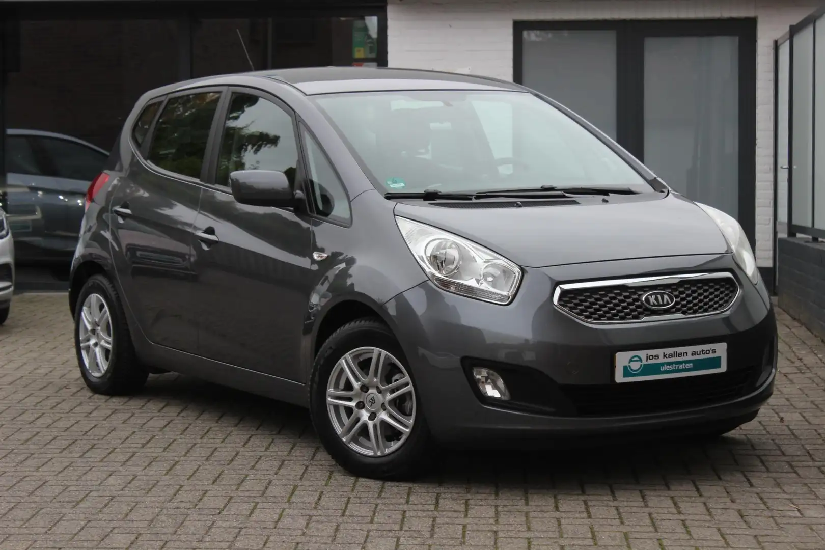 Kia Venga 1.4 CVVT X-tra Grijs - 2