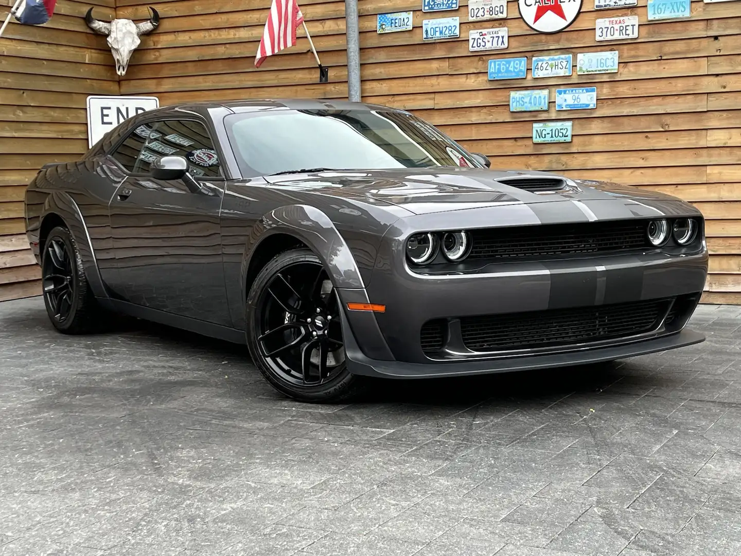 Dodge Challenger 6,4 L 392 SCAT Widebody Schiebedach Grau - 2