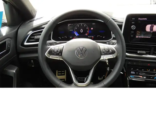 Volkswagen T-Roc view 8