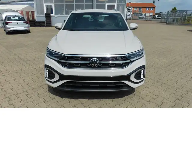 Volkswagen T-Roc view 3