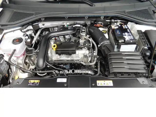Volkswagen T-Roc view 14