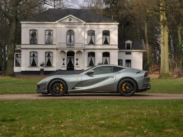 Ferrari 812 Superfast | Full carbon spec | Lift | Pass. displa