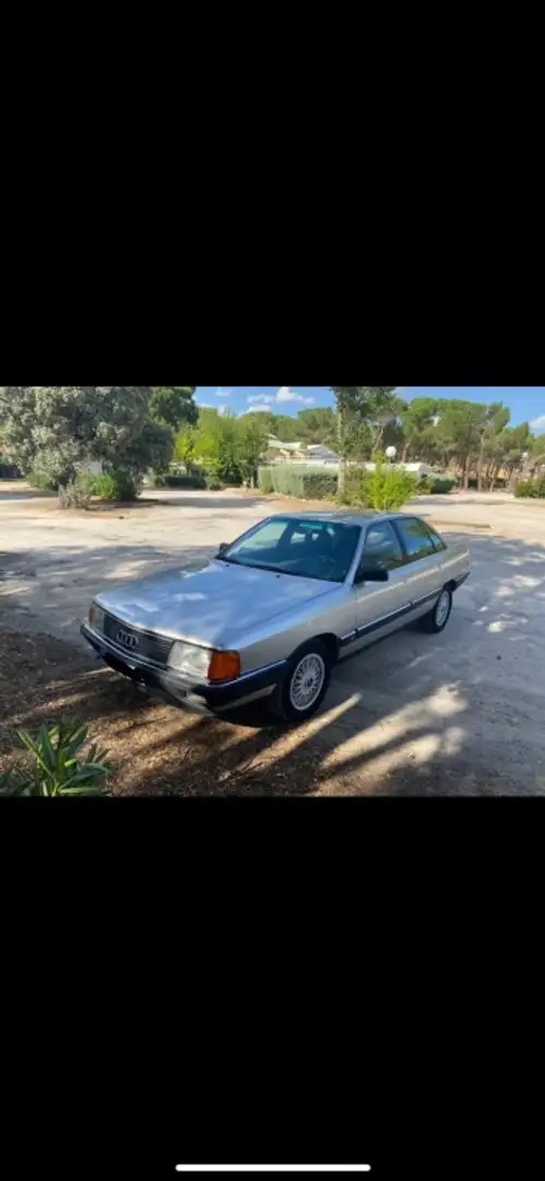 Audi 100 2.2 E Grau - 1