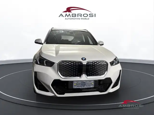 BMW Ix1 view 6