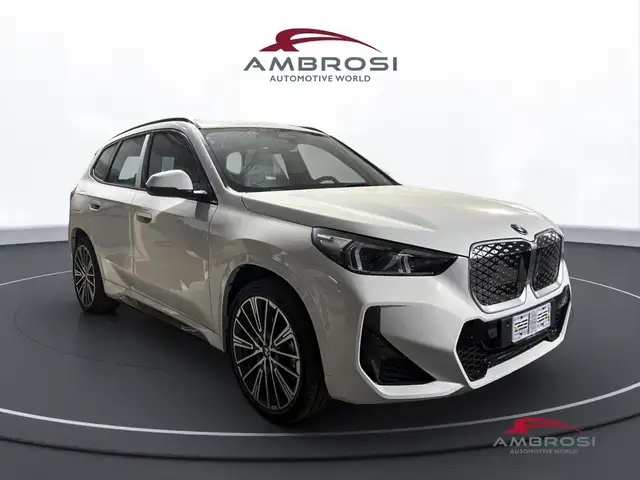 BMW Ix1 view 2