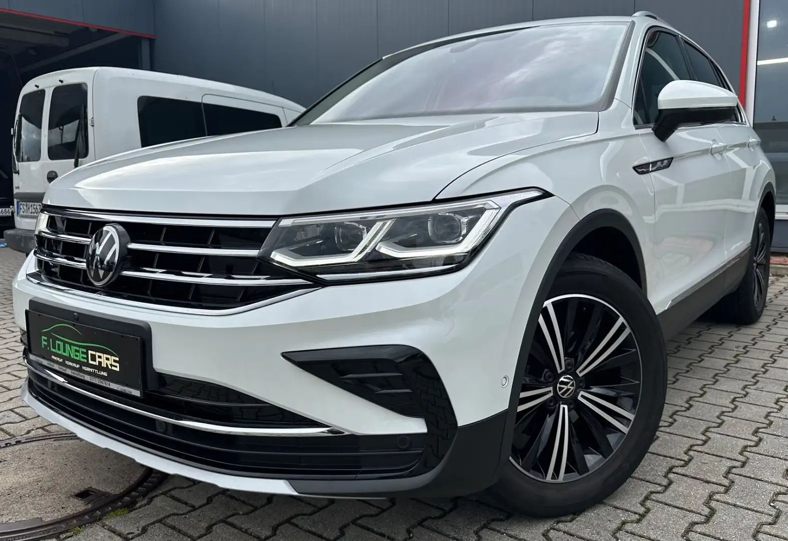 Volkswagen Tiguan 2.0 TDI *LED* NAVI*Digital*1.Ha*Pano*360° Blanc - 1