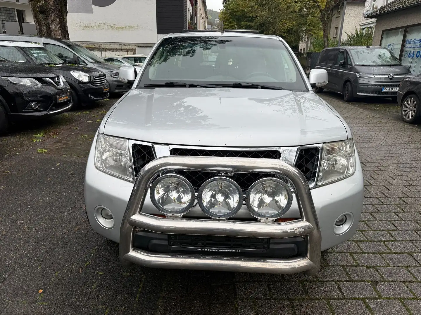 Nissan Navara Pickup King Cab SE 4X4 AHK,4-Sitzer Silber - 2