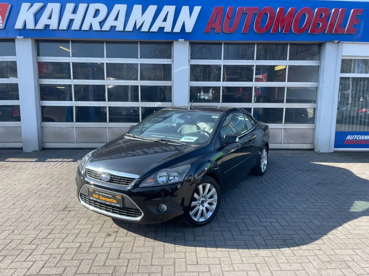 Ford Focus Cabrio Titanium Schwarz - 1