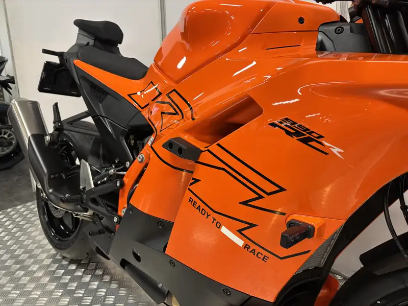 KTM 990 RC R - foto 4