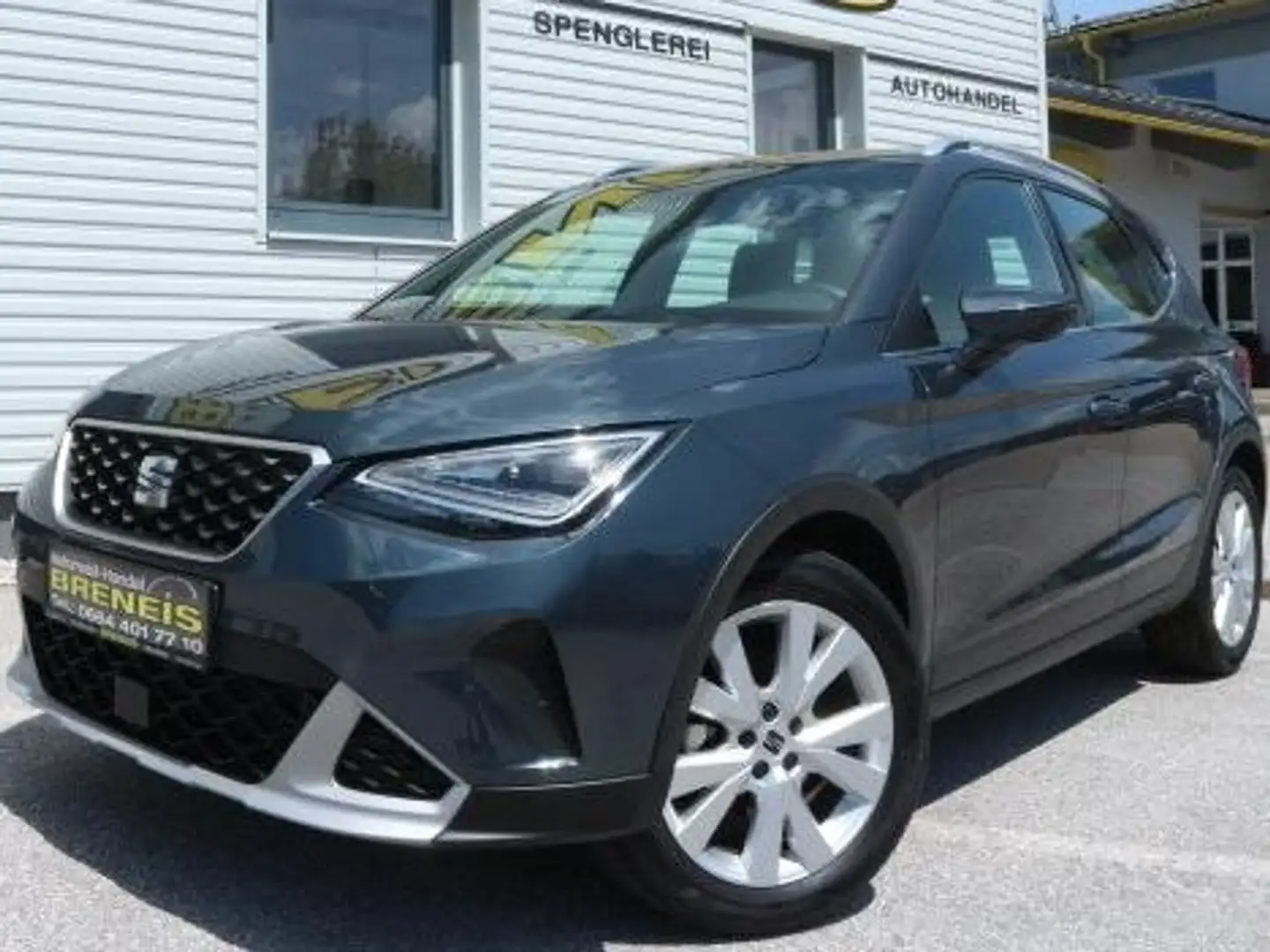 SEAT Arona Xperience 1.0 Eco TSI Grau - 2
