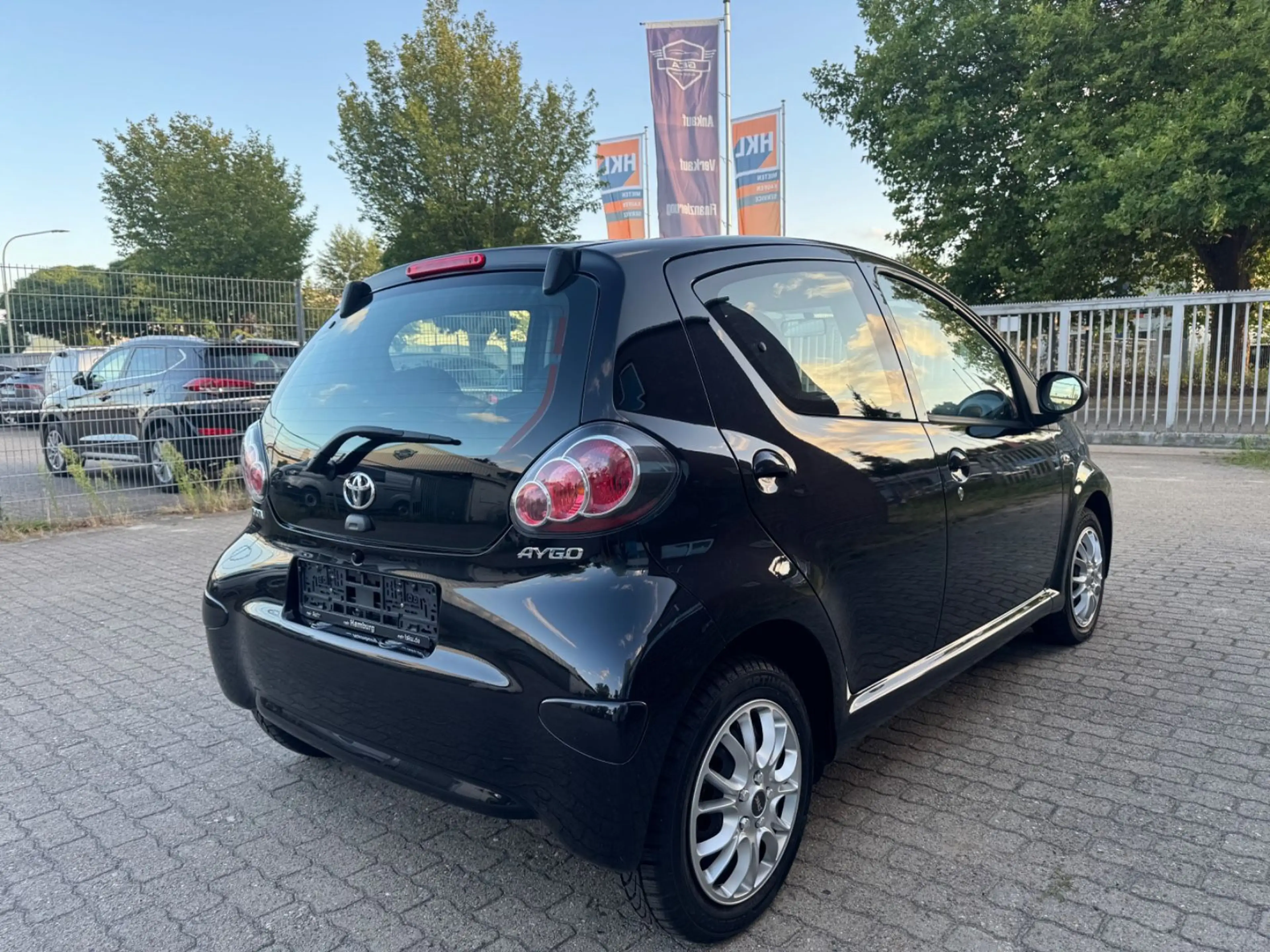 Toyota Aygo KLIMA TÜV NEU WENIG KM ERSTE HAND — photo 7