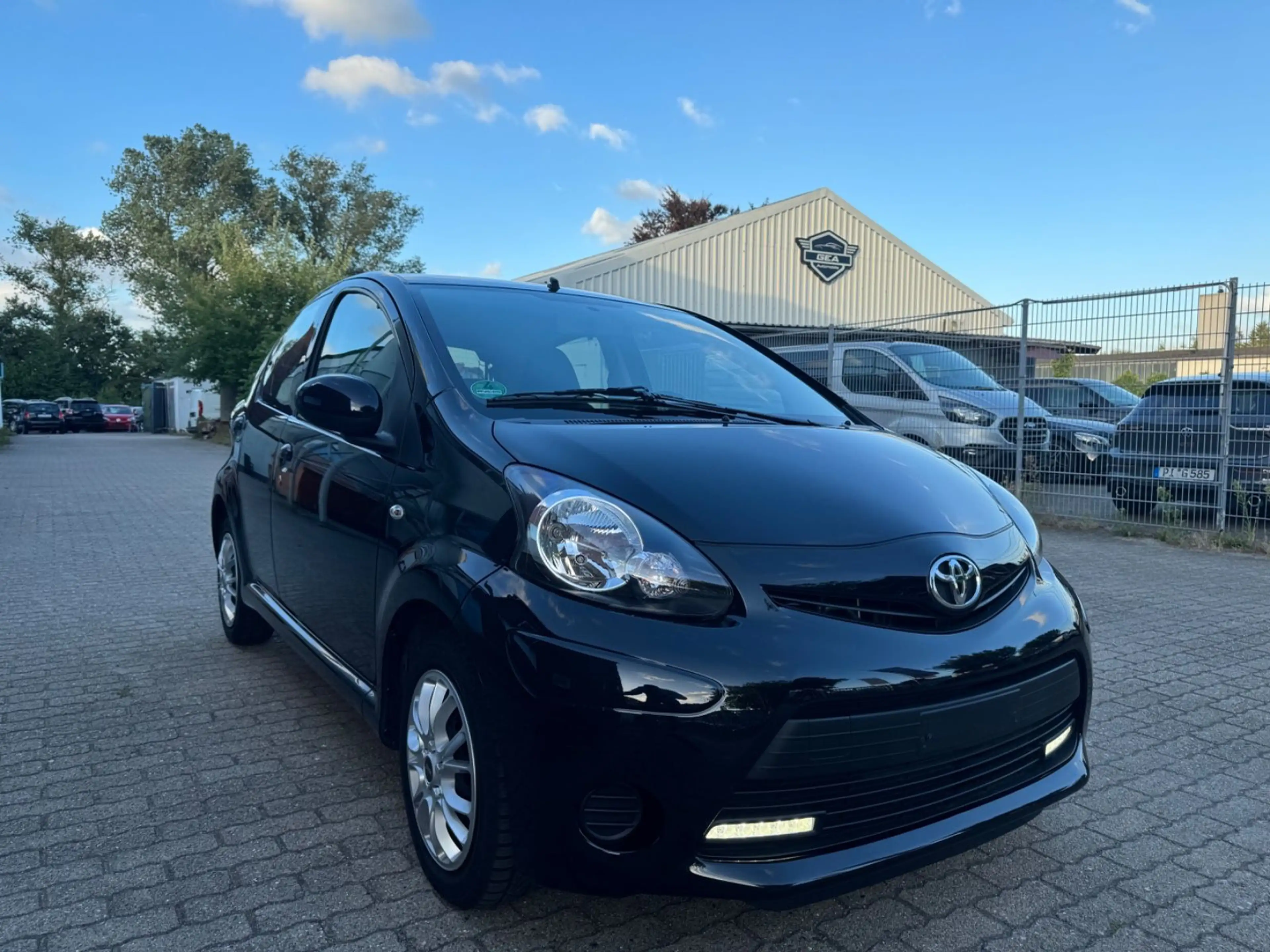 Toyota Aygo KLIMA TÜV NEU WENIG KM ERSTE HAND — photo 8