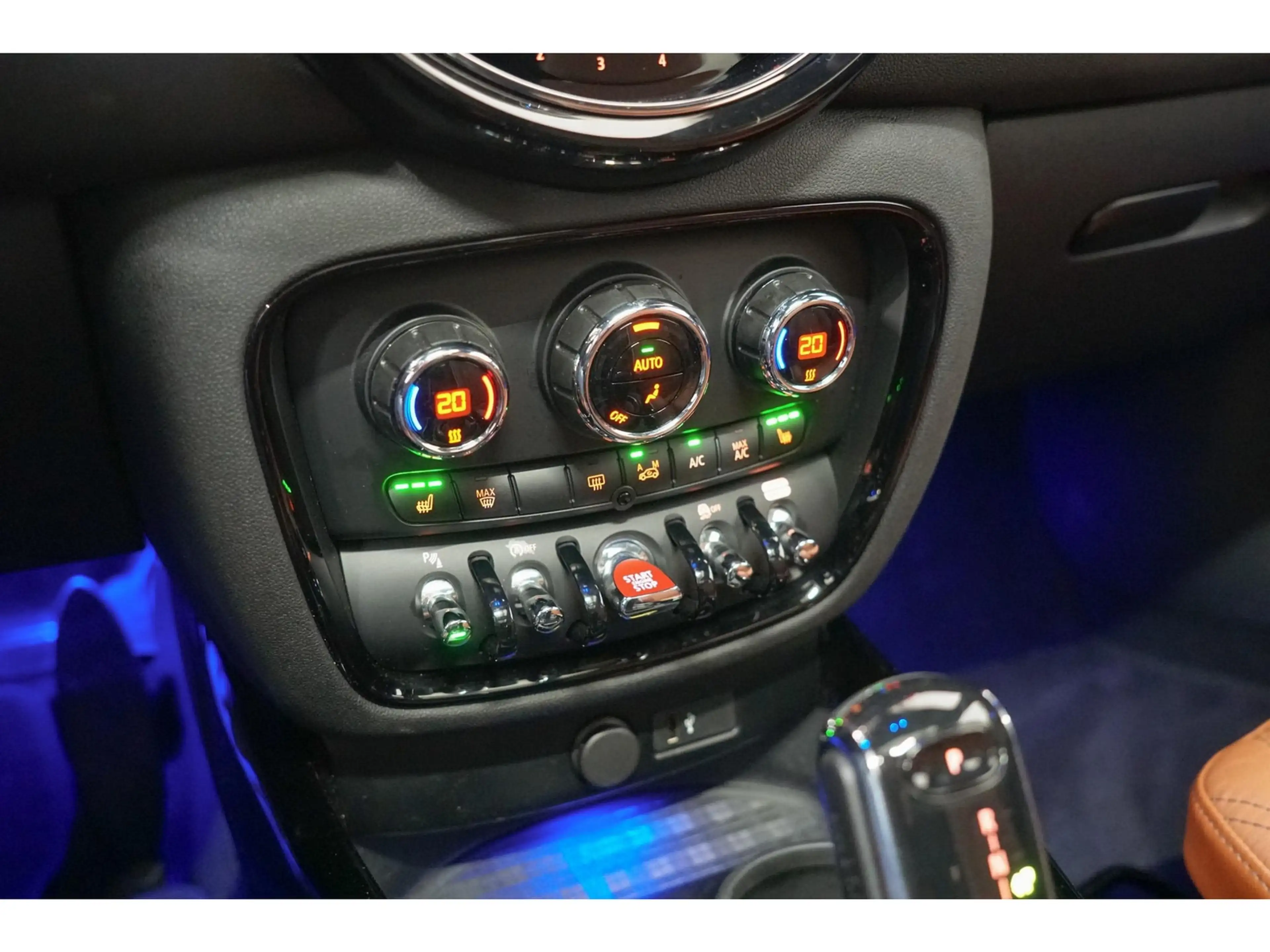 MINI Cooper S Clubman 2.0 Panoramadak | Chester Leder | CarPlay — photo 16