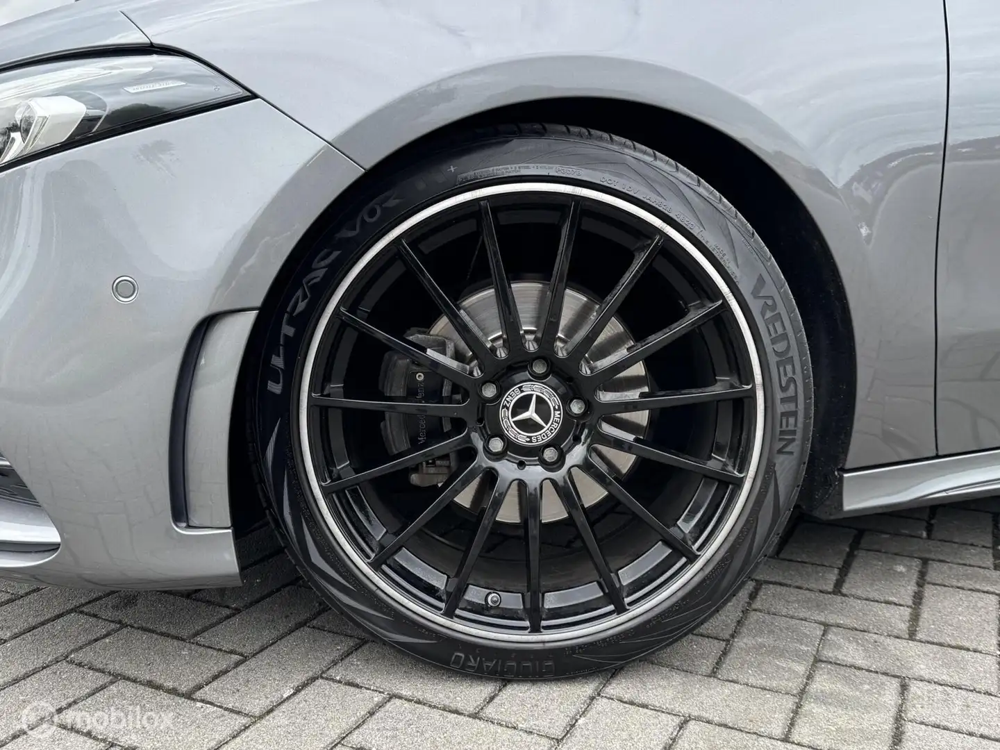 Mercedes-Benz A 200 Premium Plus | Pano | Sfeerverlichting | 19' | Šedá - 2