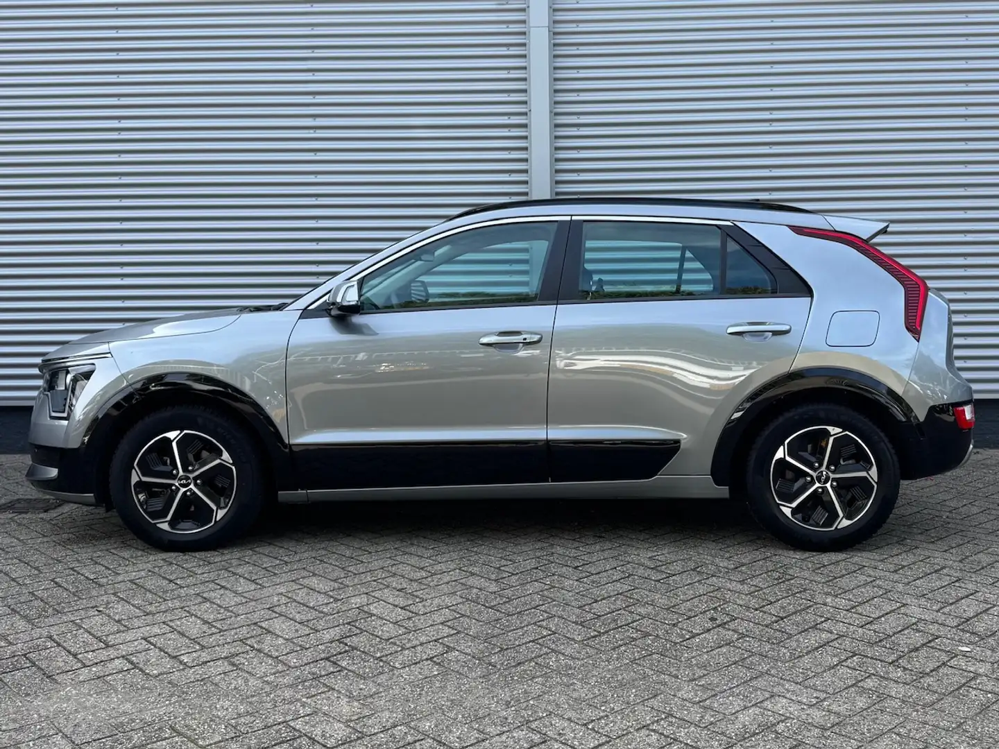 Kia Niro 1.6 GDi Hybrid 141pk DCT6 DynamicLine | Navigatie Grijs - 2