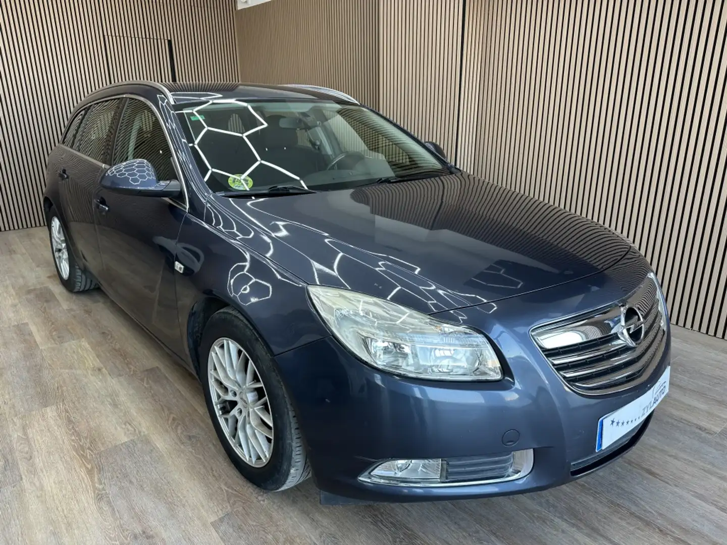 Opel Insignia 2.0CDTI Sport 130 Gris - 1