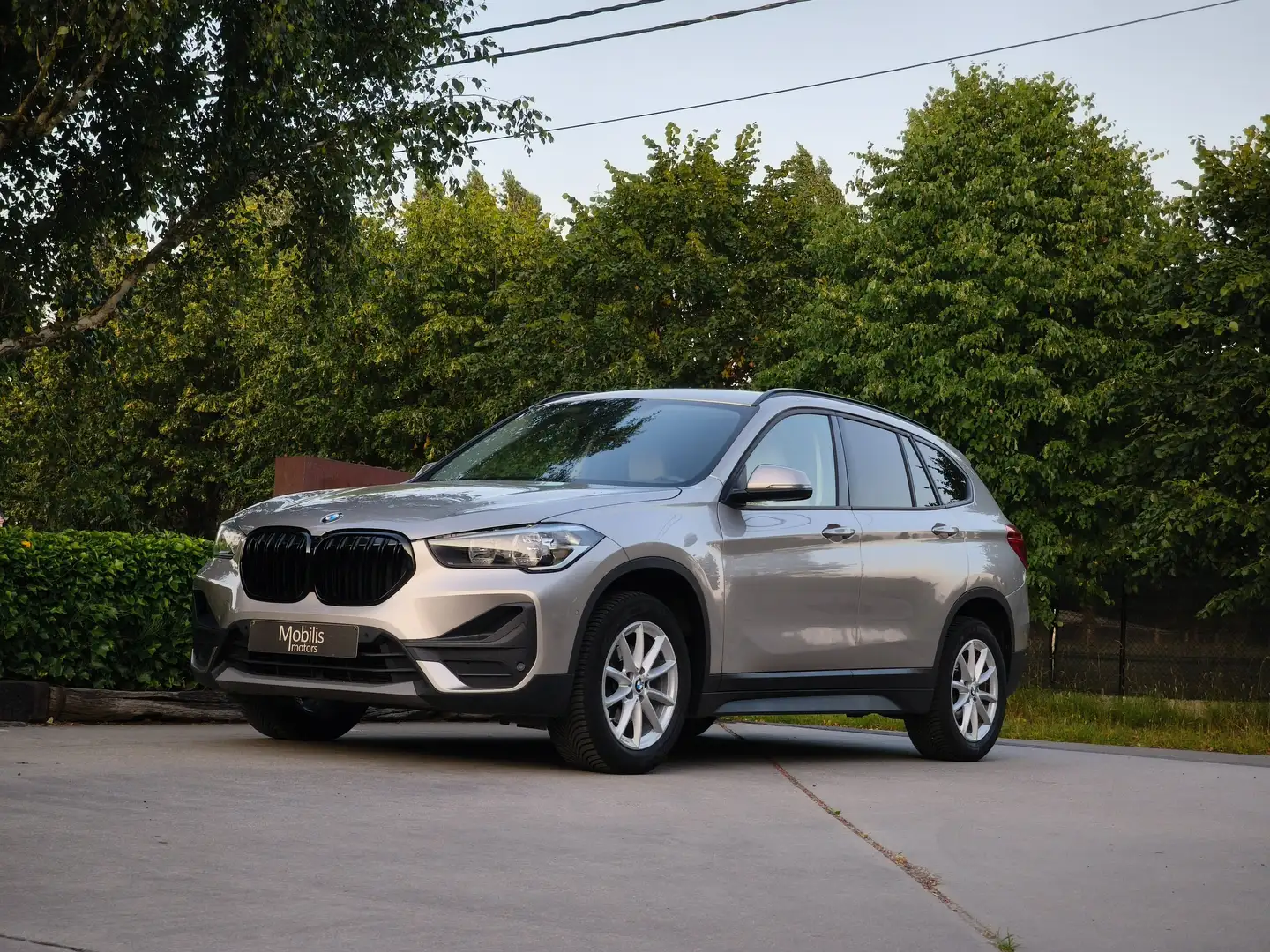 BMW X1 sDrive16 Automaat AdBlue Camera/Leder/NaviPro/DAB Grigio - 2