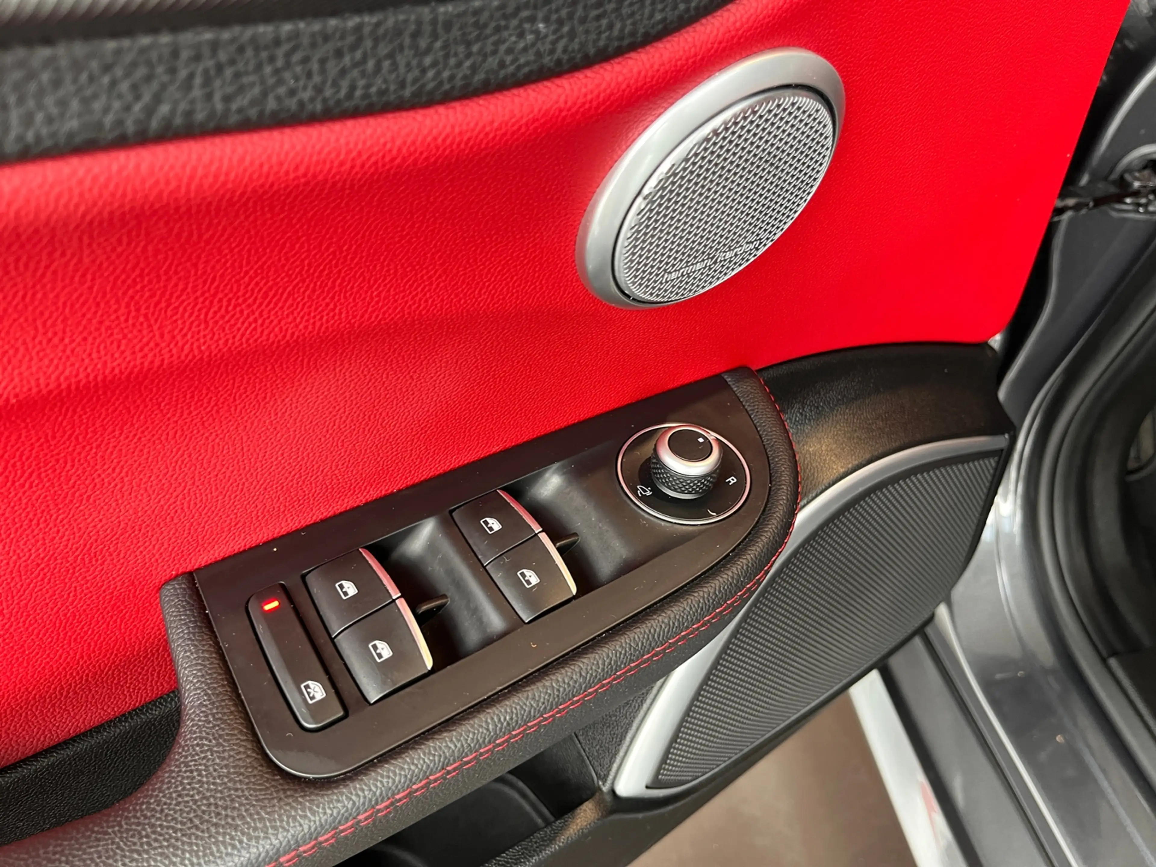 Alfa Romeo Giulia Super H/K LEDER XEN NAV ACC RFK ALU — photo 12