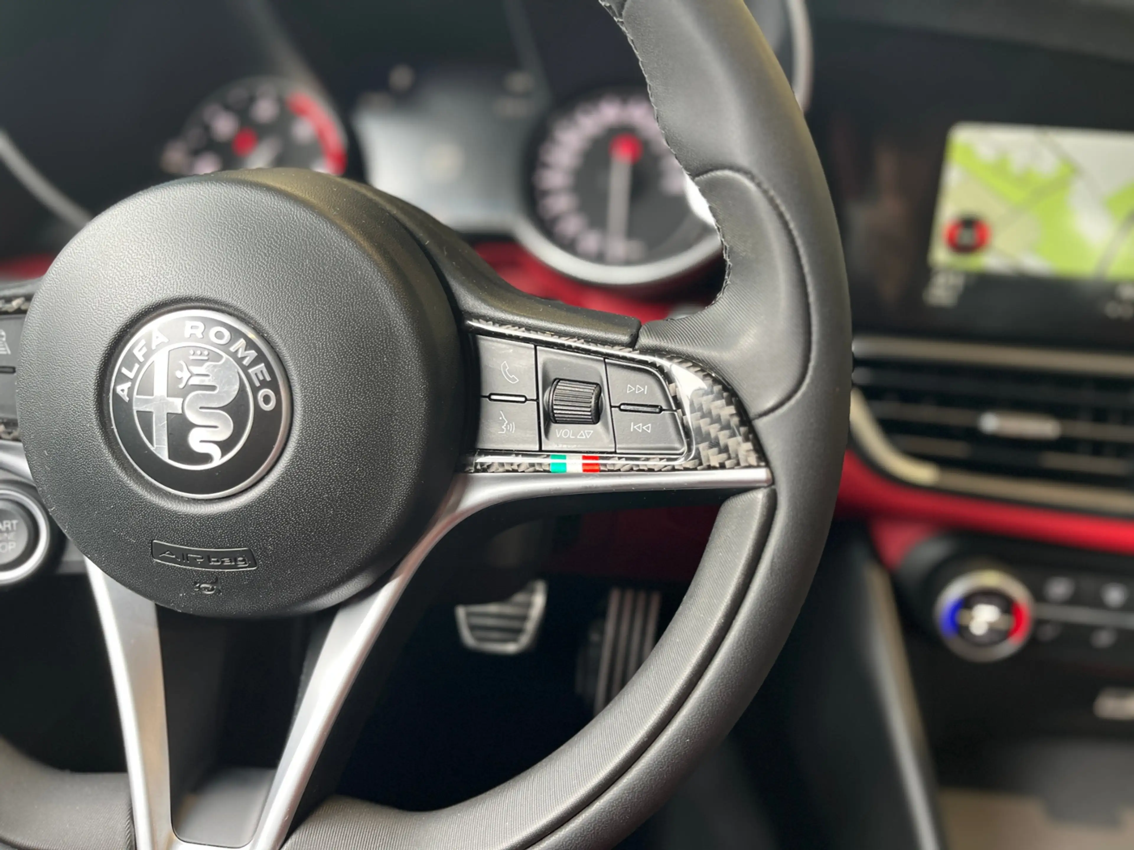 Alfa Romeo Giulia Super H/K LEDER XEN NAV ACC RFK ALU — photo 15
