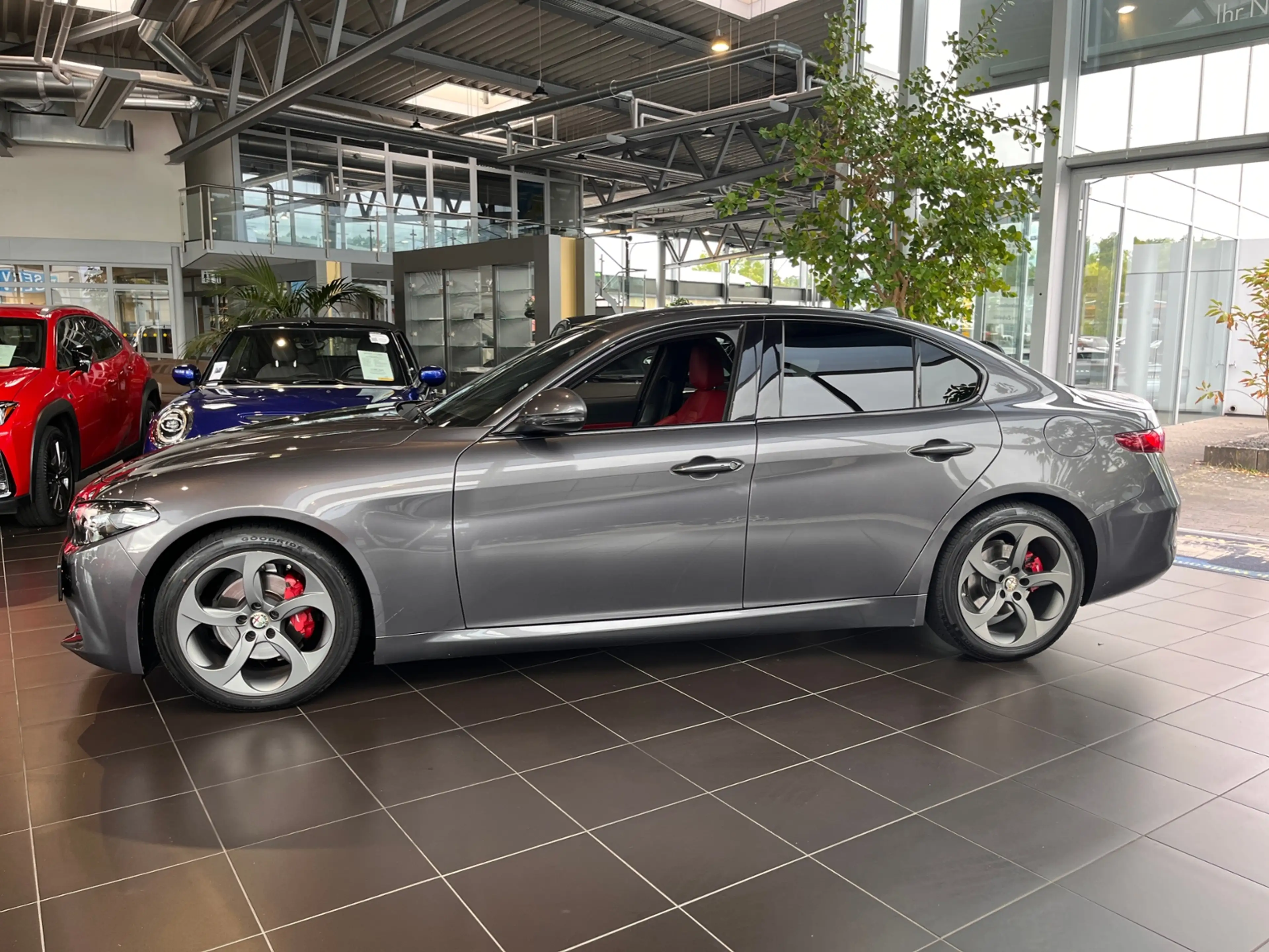 Alfa Romeo Giulia Super H/K LEDER XEN NAV ACC RFK ALU — photo 5