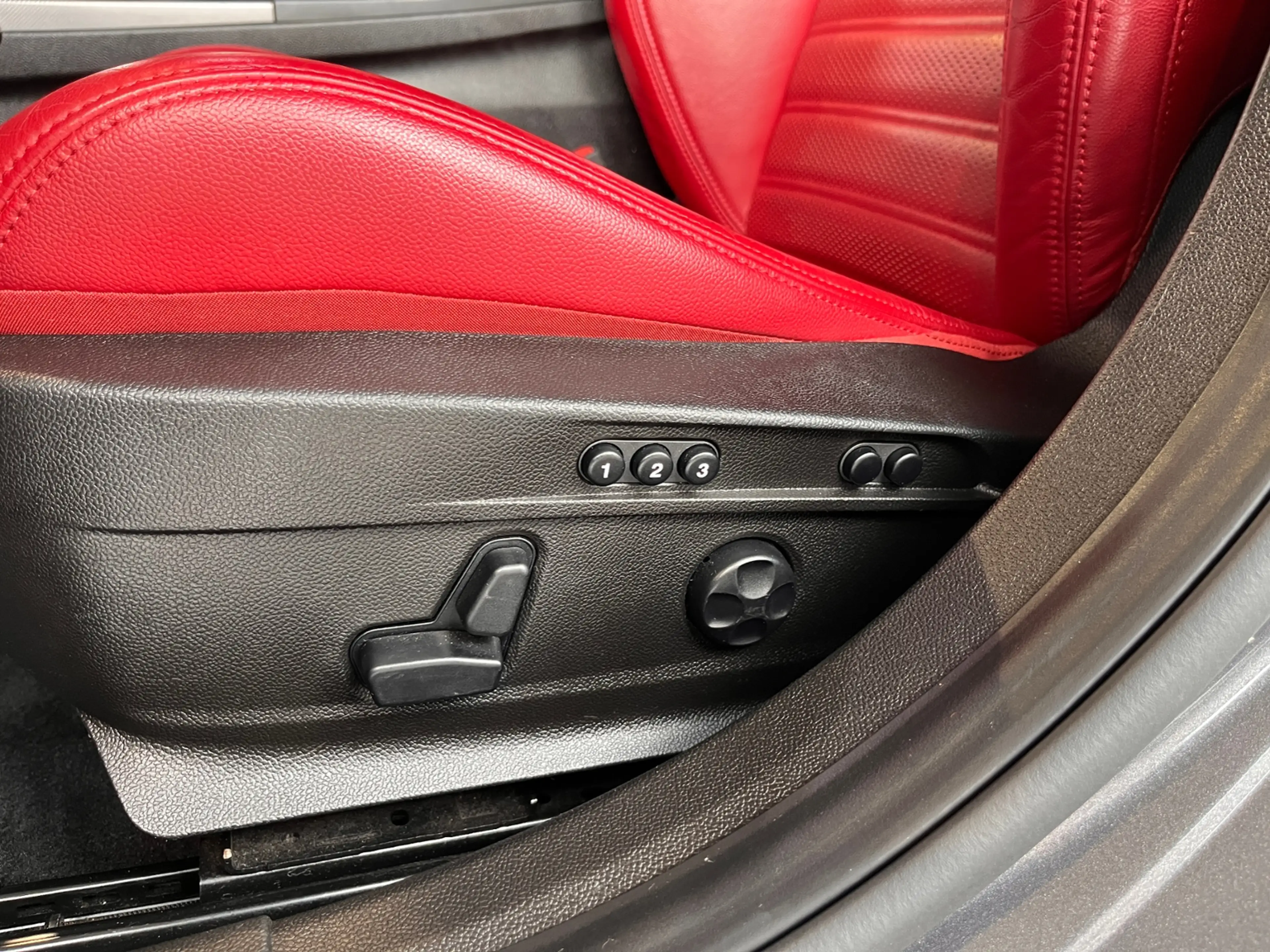 Alfa Romeo Giulia Super H/K LEDER XEN NAV ACC RFK ALU — photo 11