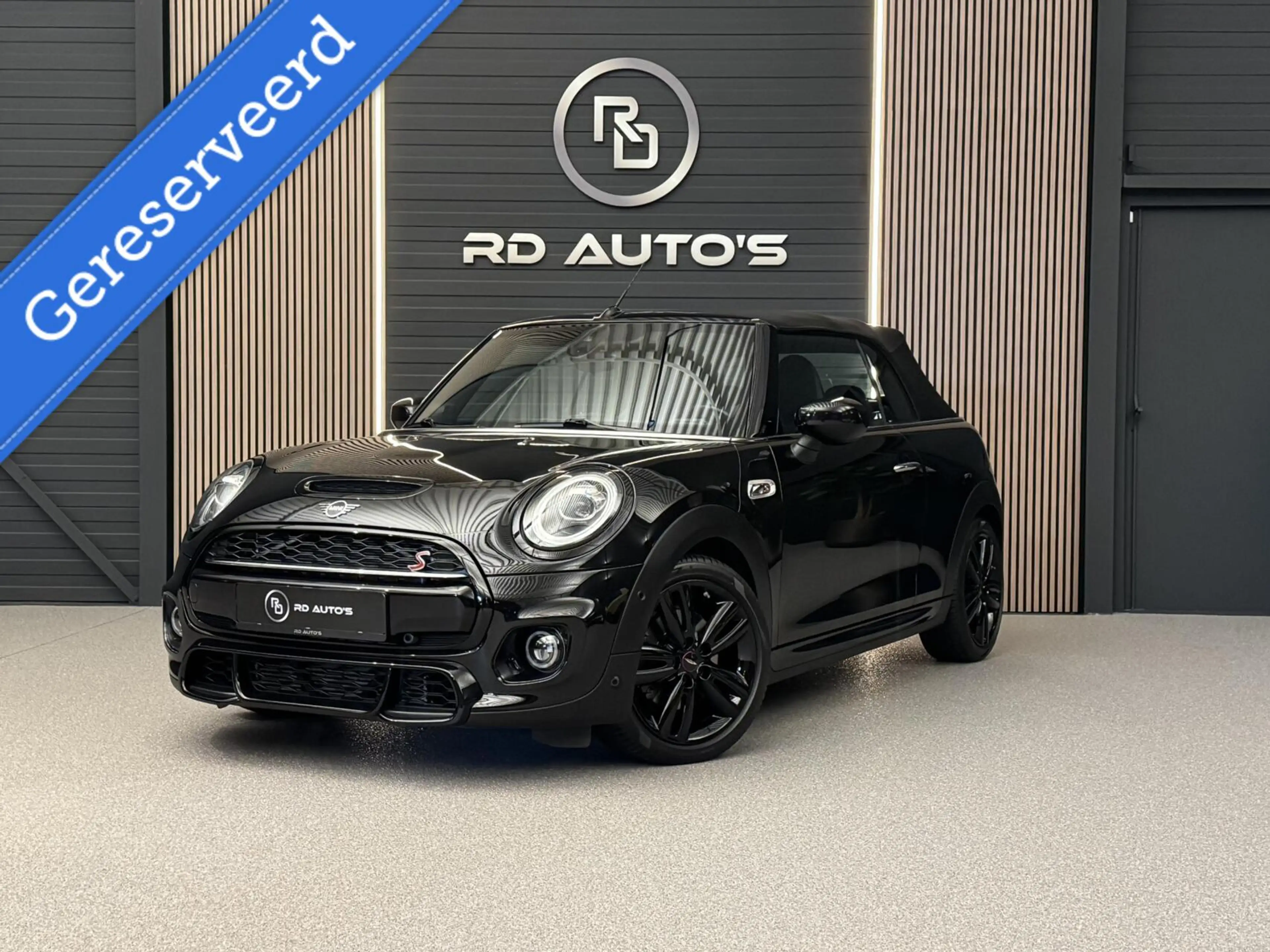MINI John Cooper Works Cabrio 2.0 S JCW Carplay ACC Sfeervelichting 1e Eigenaar