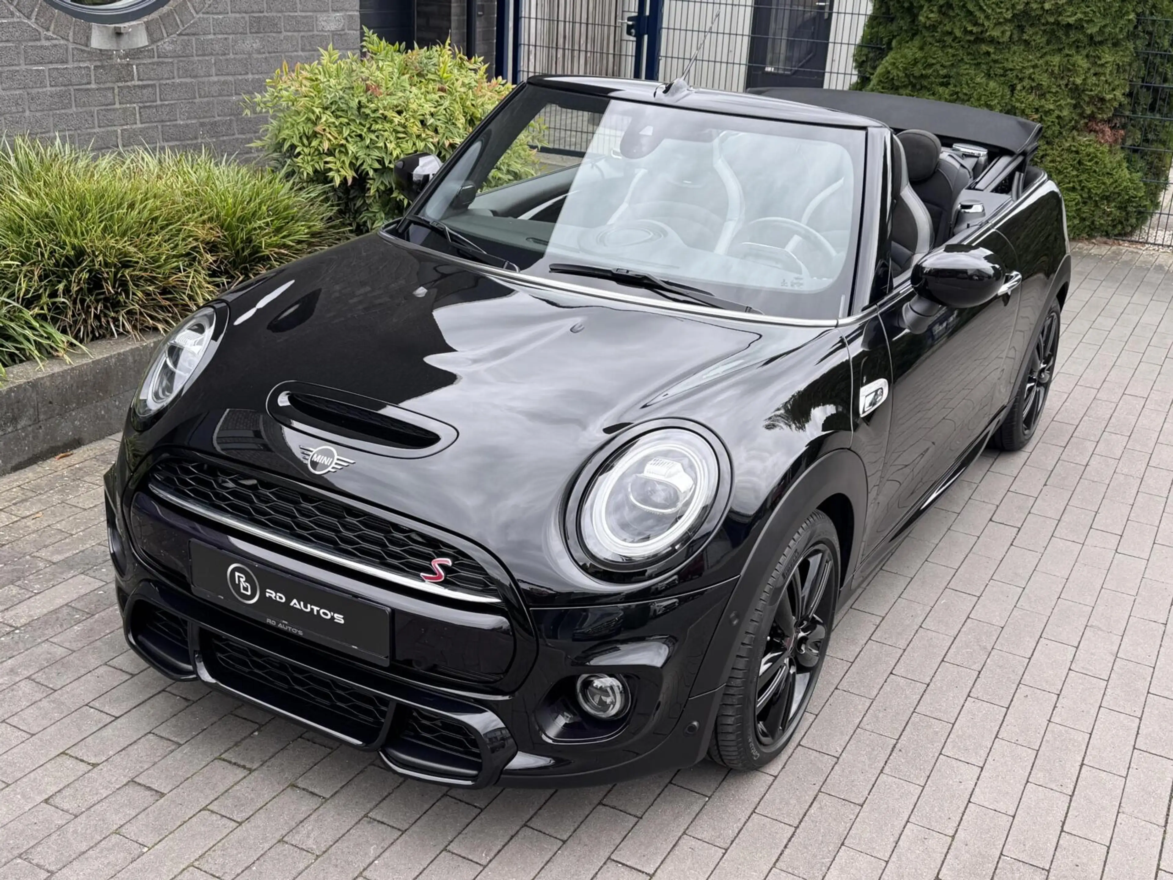 MINI John Cooper Works Cabrio 2.0 S JCW Carplay ACC Sfeervelichting 1e Eigenaar — photo 4