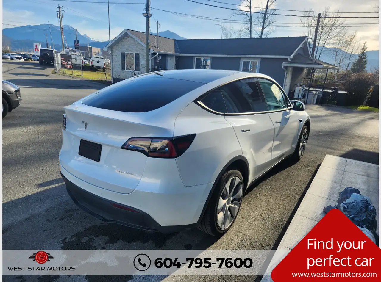 Tesla Model Y снимка Tesla Model Y