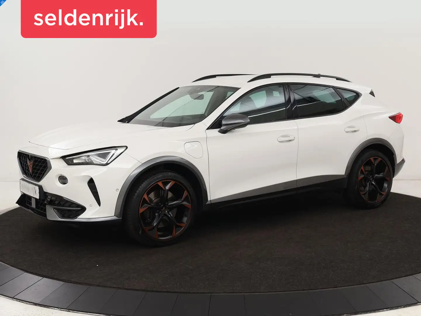 CUPRA Formentor 1.4 e-Hybrid VZ | 245pk | Stoel & stuurverwarming Wit - 1