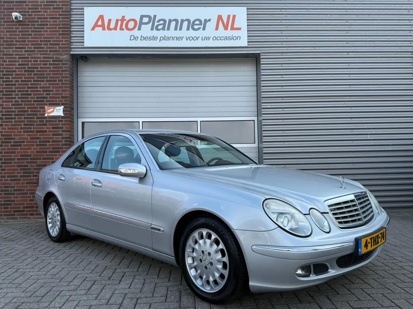 Mercedes-Benz E 220 CDI Avantgarde! Clima! Cruise! Grijs - 1