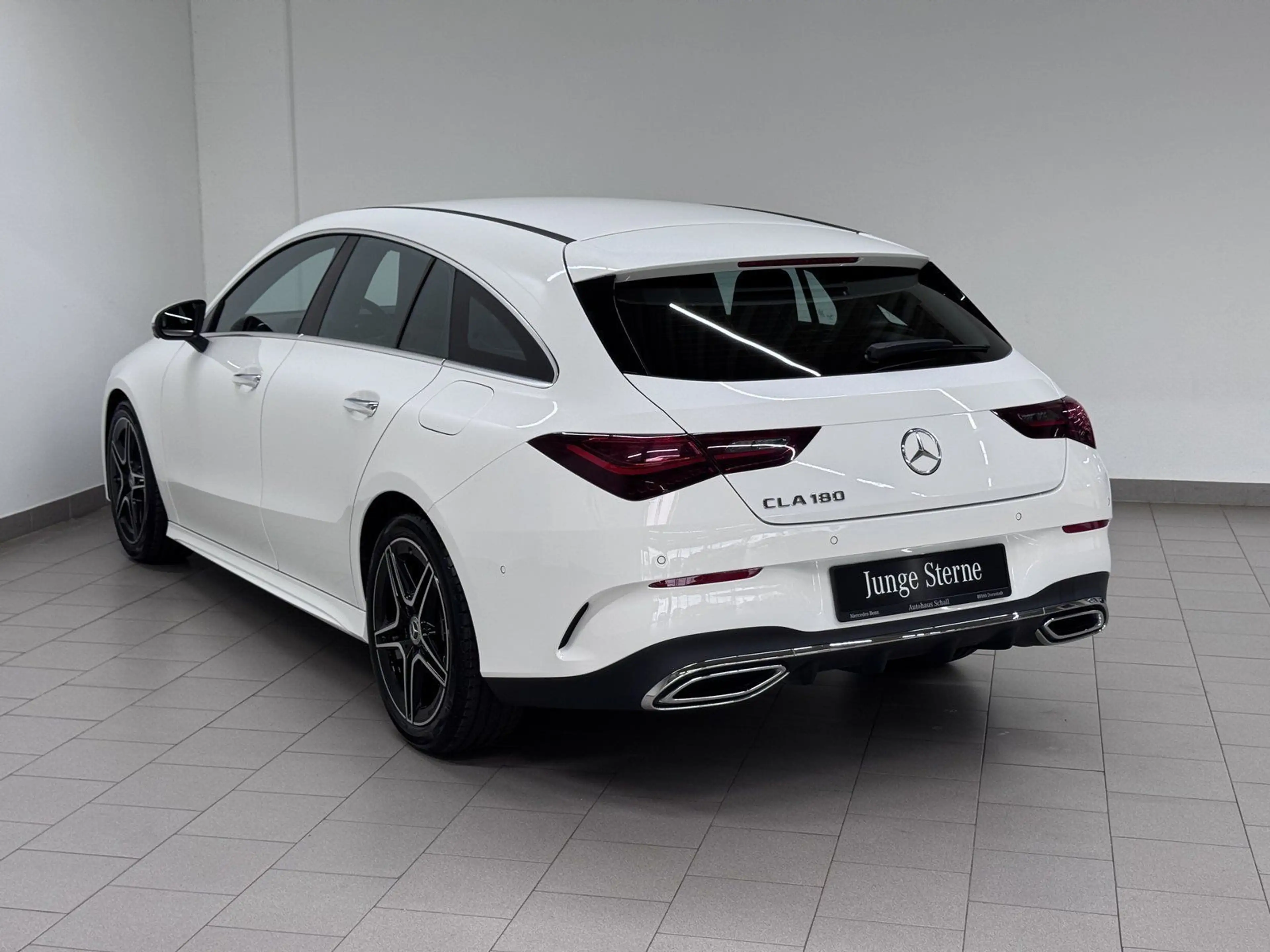 Mercedes-Benz CLA 180 AMG+DISTR+KEYLESS+LED+NAVI+360°+AMBIE — photo 15