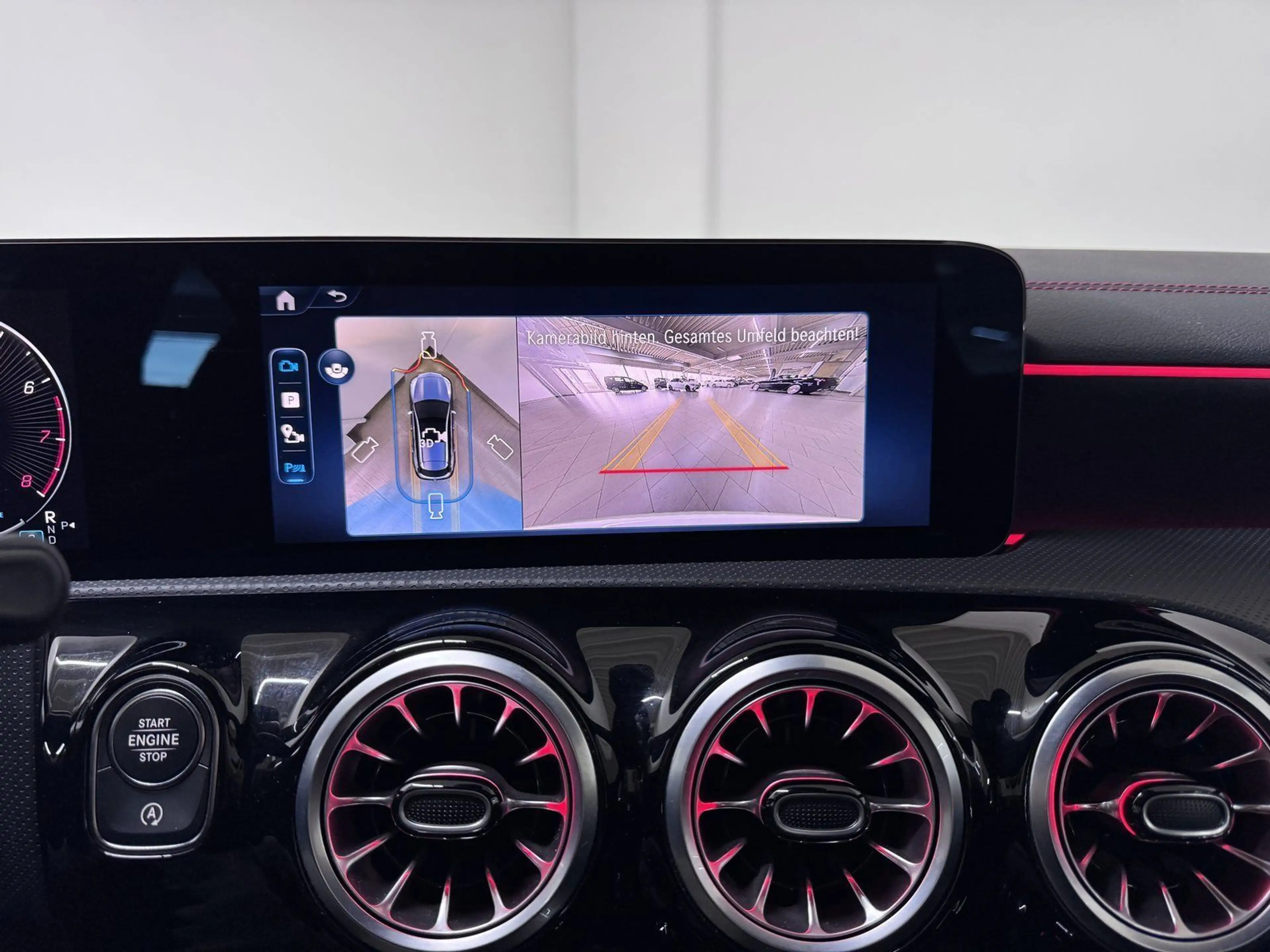 Mercedes-Benz CLA 180 AMG+DISTR+KEYLESS+LED+NAVI+360°+AMBIE — photo 11