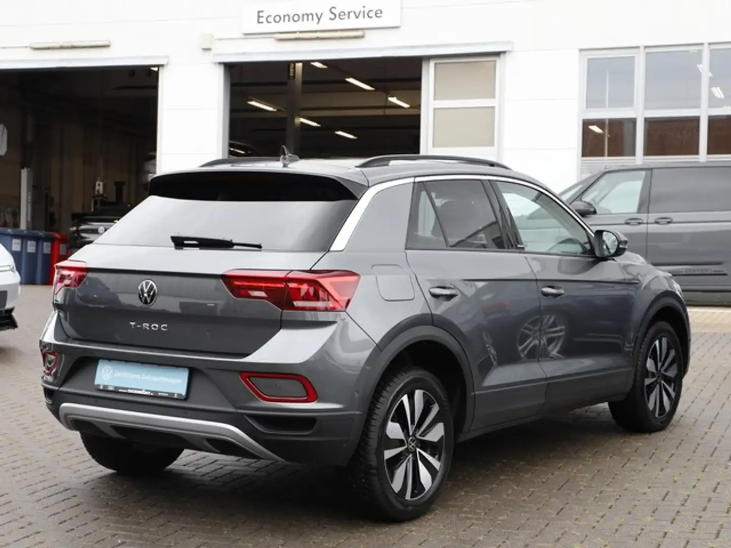 Volkswagen T-Roc 1.5TSi Move R-Kamera NaviMedia LED 17Zoll Sitzh... Grau - 2