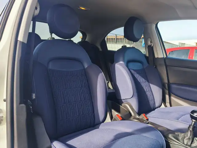Fiat 500X view 9