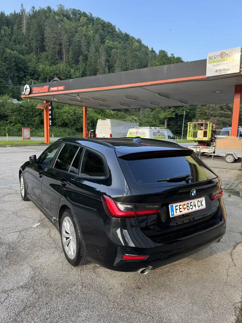 BMW 320 320d xDrive Touring 48 V Mild-Hybrid-Technologie Aut. Schwarz - 2