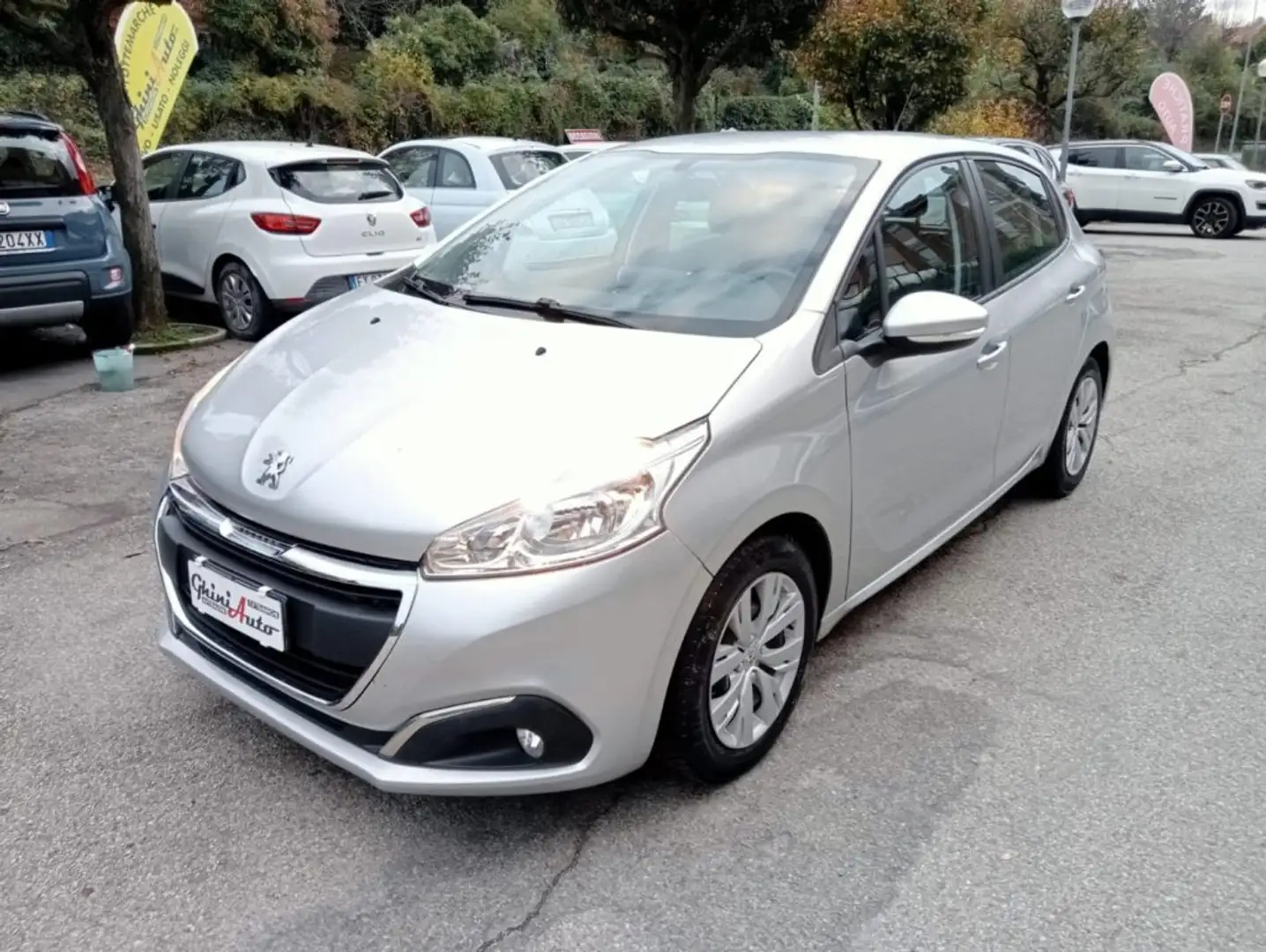 Peugeot 208 1.2 VTi 82 CV 5 porte Active *ok neopatentati* Grau - 1