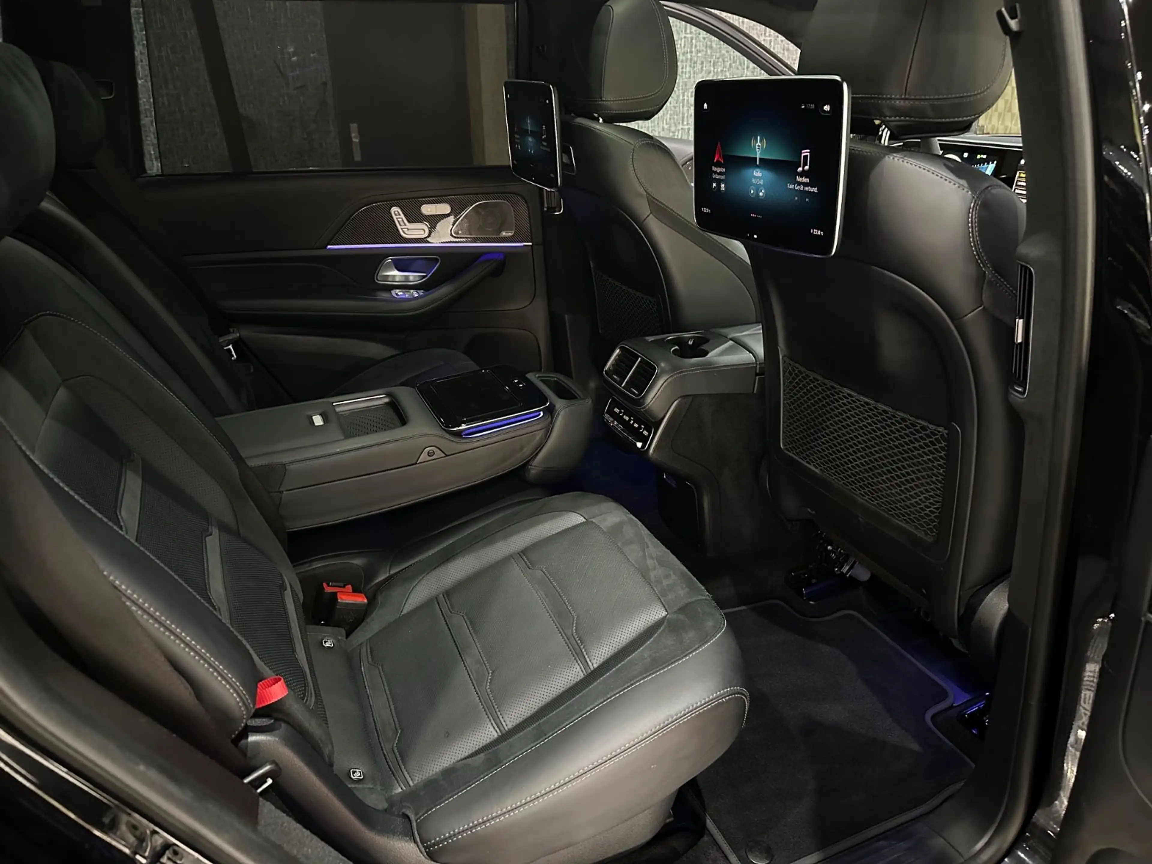 Mercedes-Benz GLS 63 AMG AMG 4Matic+ /Soft-Close /CARBON /TV / 1HA — photo 8