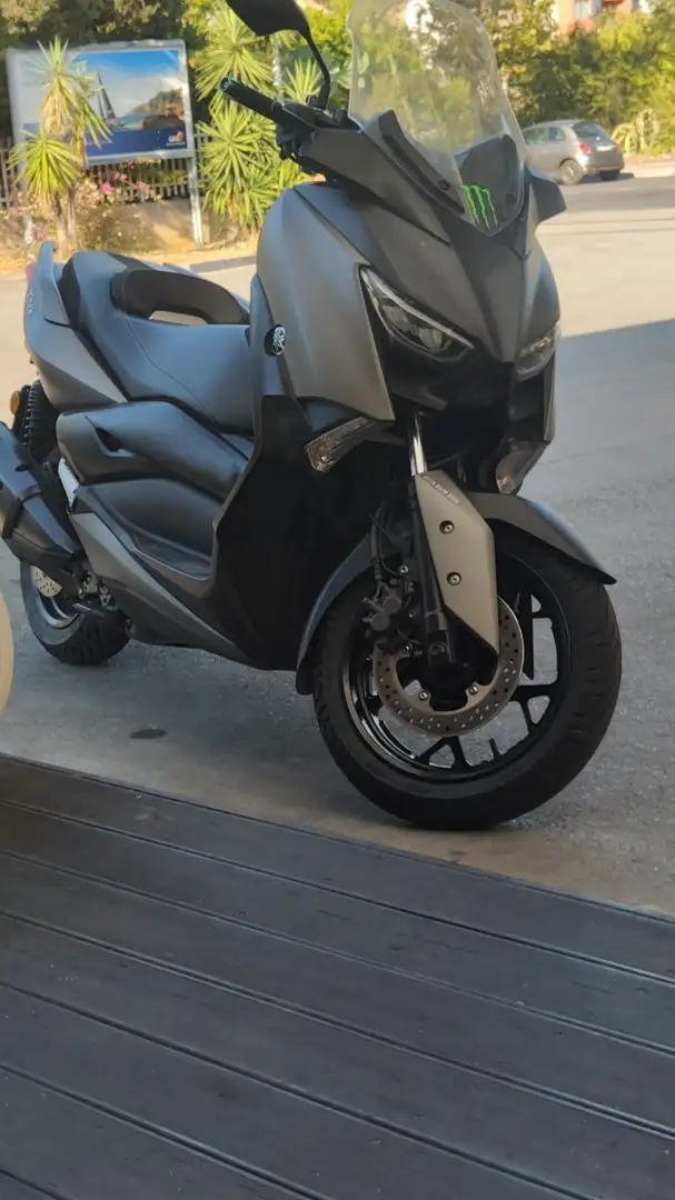 Yamaha X-Max 300 Gris - 1