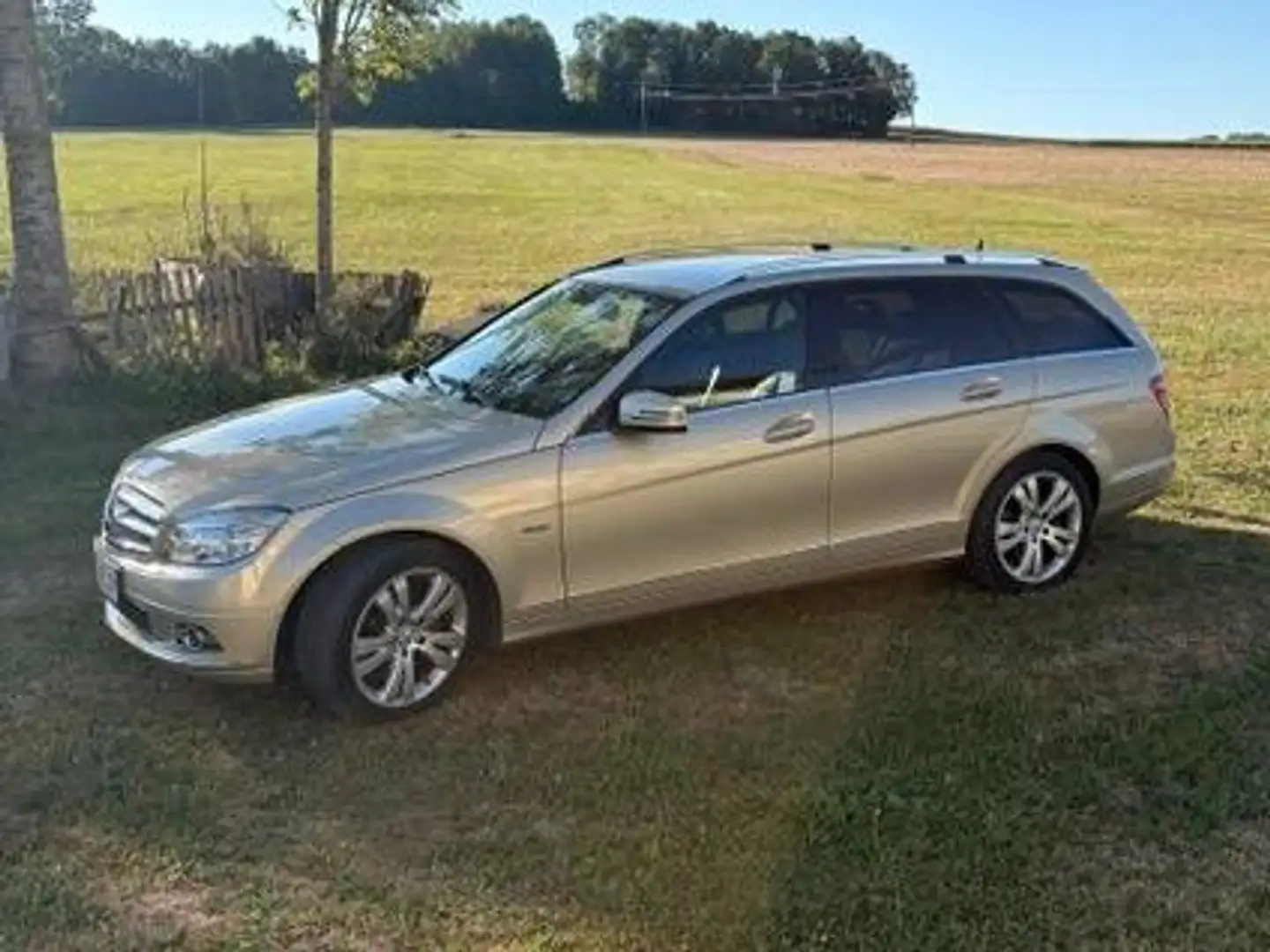 Mercedes-Benz C 350 C 350 T Avantgarde BlueEfficiency CDI Aut. Avantgarde Beige - 2