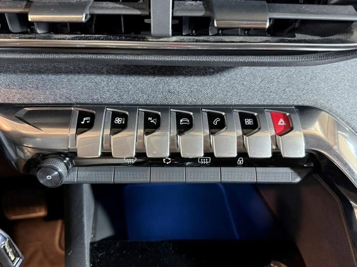 Peugeot 3008 1.5 BlueHDi 96kW (130CV) S&S Allure EAT8 Marrón - 2