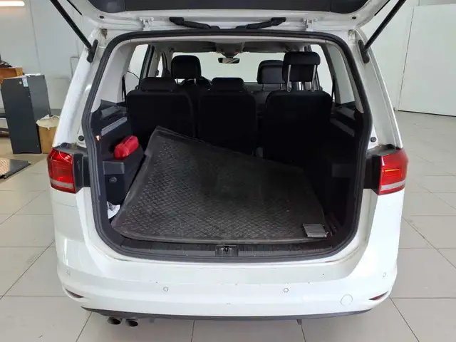 Volkswagen Touran view 15