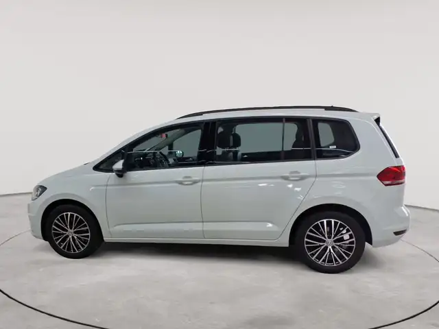 Volkswagen Touran view 6